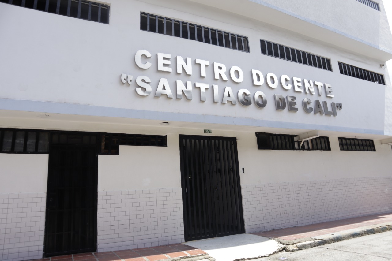 Fachada sede Alfonso Bonilla Aragón