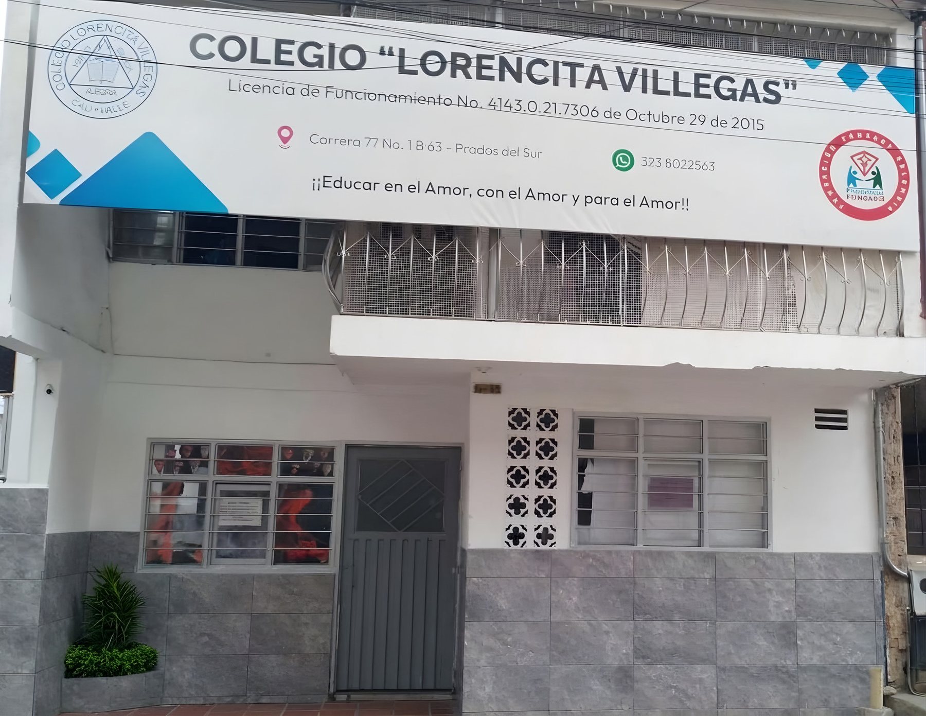 Fachada del Colegio Lorencita Villegas